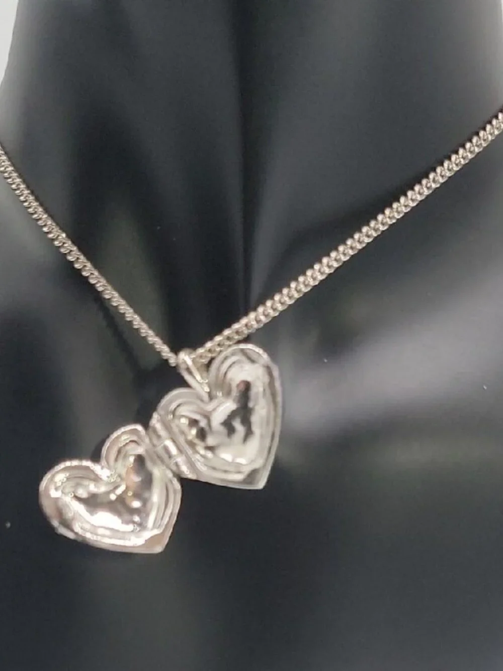 Patriotic Locket Necklace 3-D American Flag Locket on 18